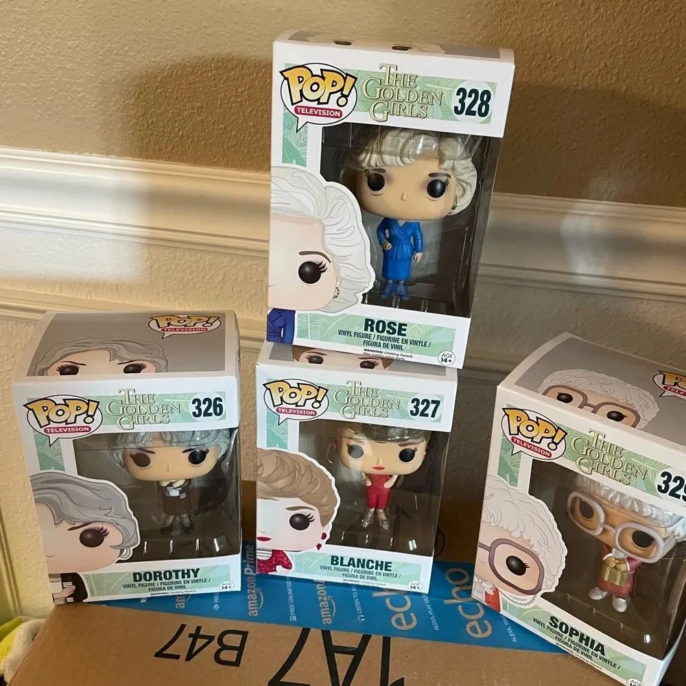 Funko Pop Golden Girls Series Complete Set of Dolls 326 327 328 & 329 NEW